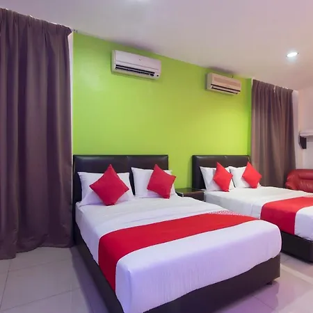 Oyo 44072 Mines Cempaka Hotel Nilai Exterior photo