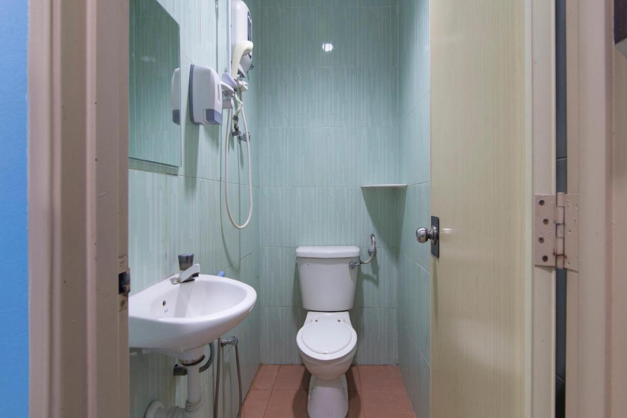 Mines Cempaka Hotel 2*