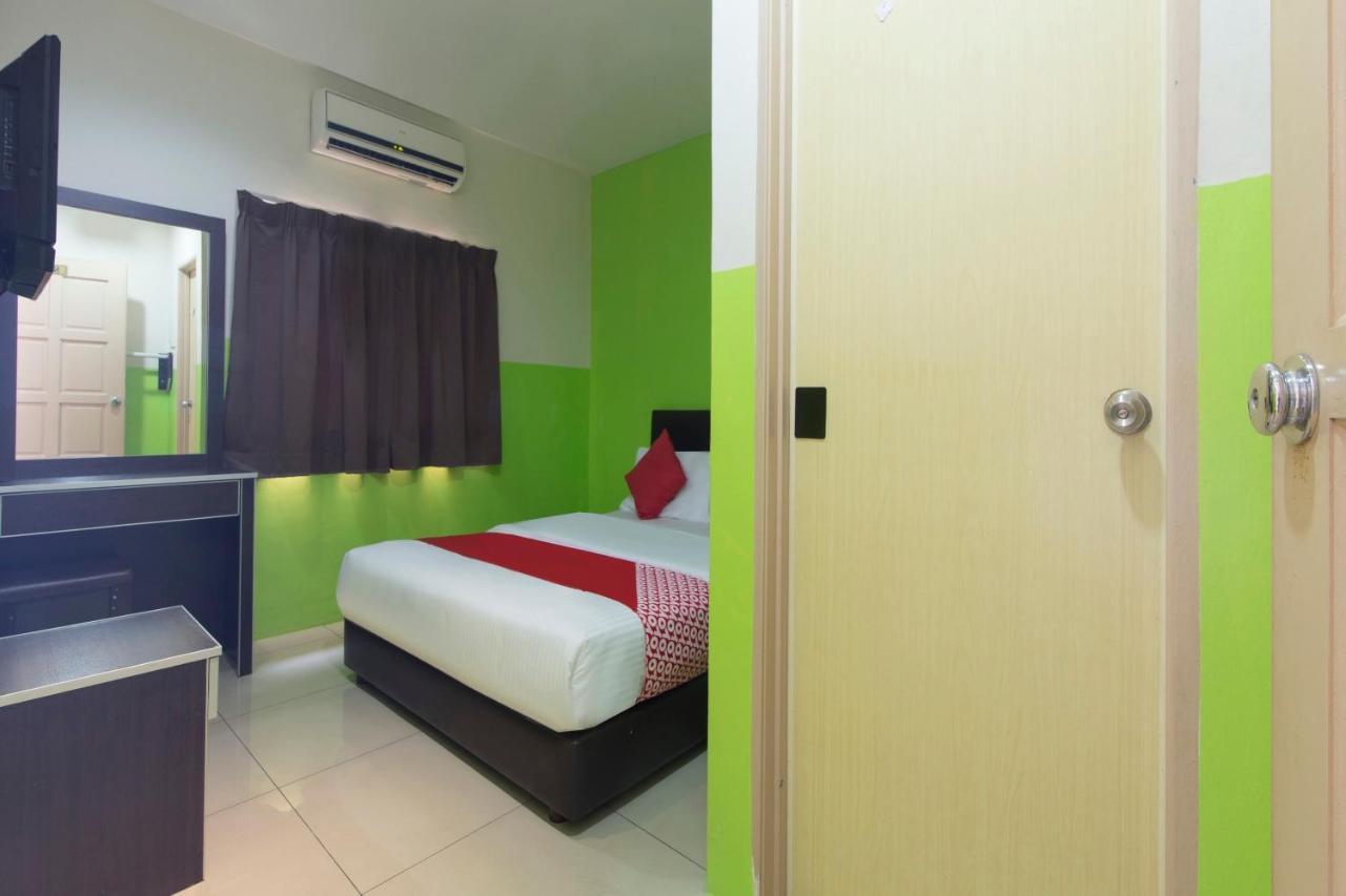 Hotel Mines Cempaka