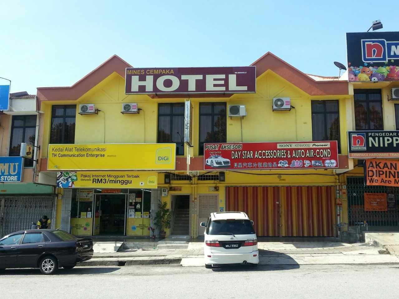 Hotel Mines Cempaka