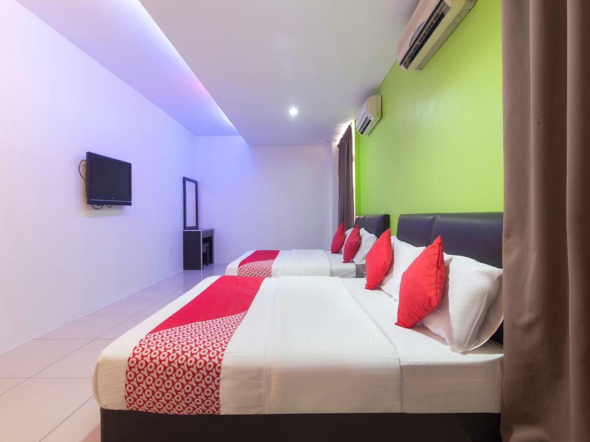 Hotel Mines Cempaka